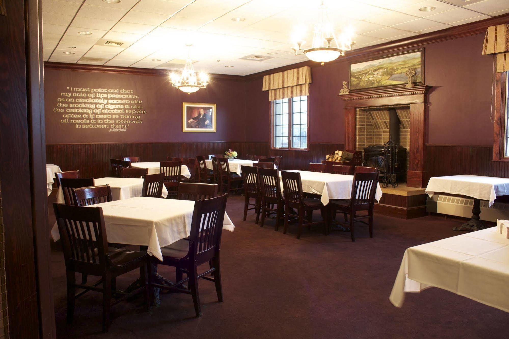 Saint Brendan'S Inn Green Bay Esterno foto