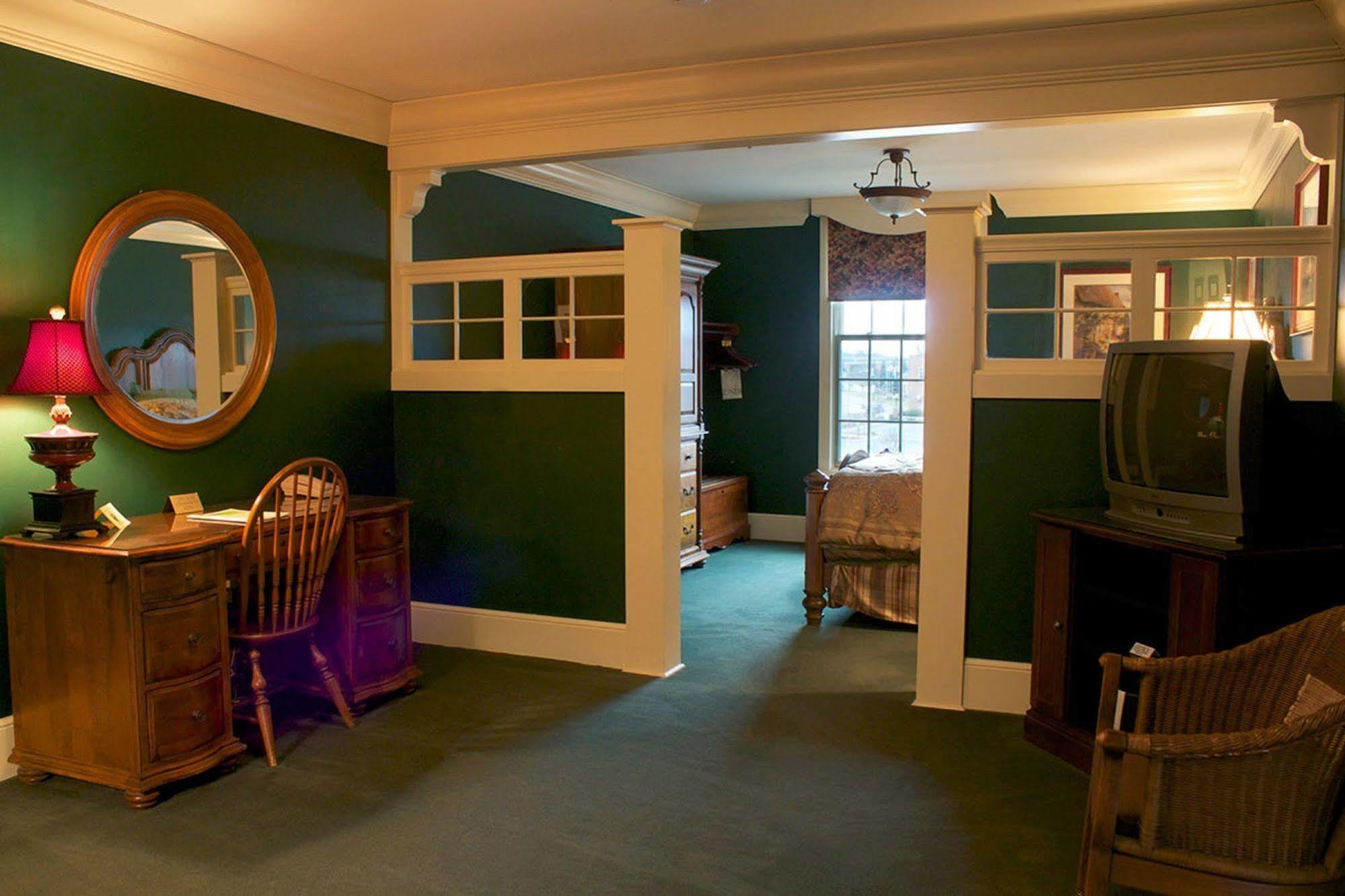 Saint Brendan'S Inn Green Bay Esterno foto