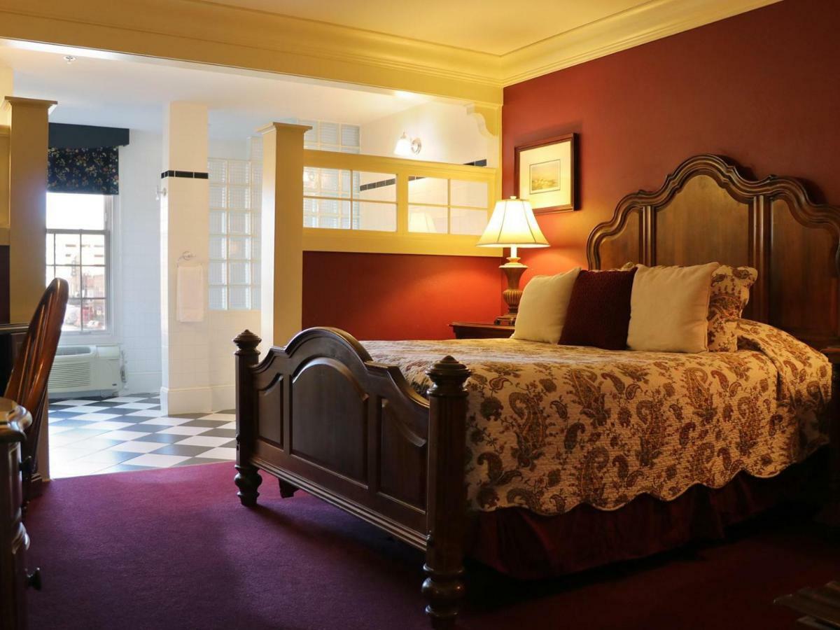 Saint Brendan'S Inn Green Bay Camera foto