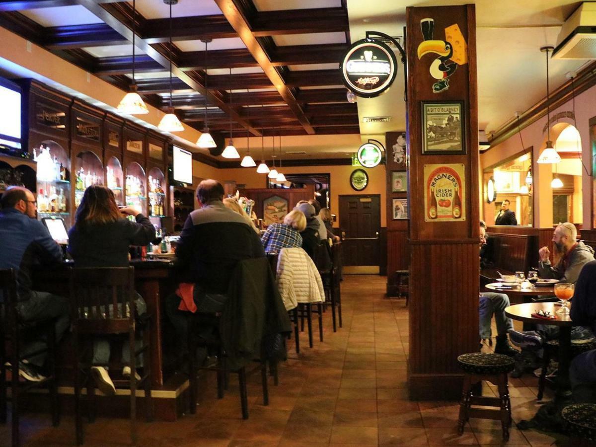 Saint Brendan'S Inn Green Bay Esterno foto