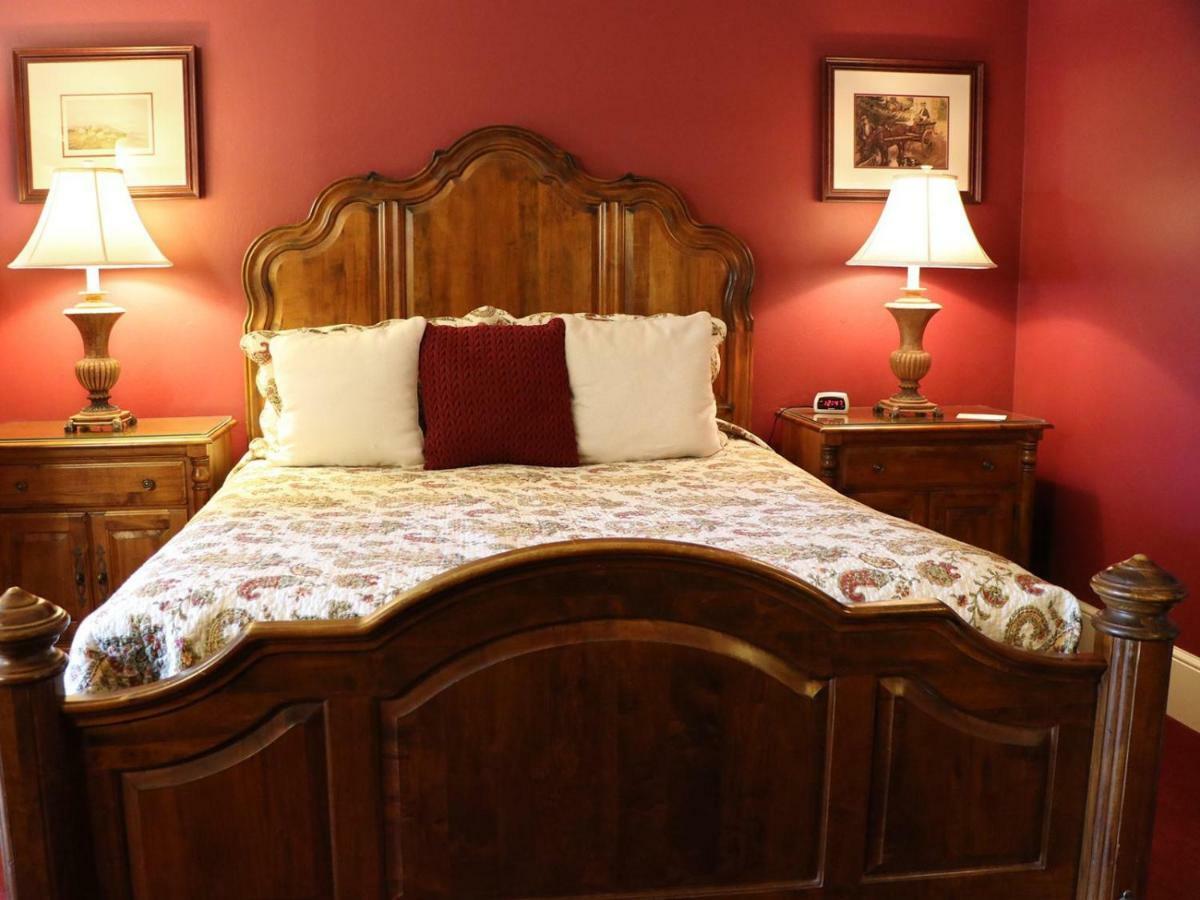 Saint Brendan'S Inn Green Bay Esterno foto